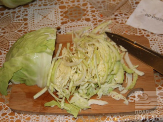 Шаг 6: Нарежьте капусту.