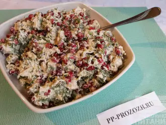 Шаг 5: Все составные части салата смешайте в салатнике и заправьте домашним майонезом. 
Рецепт майонеза можно посмотреть здесь: https://pp-prozozh.ru/domashnij-pp-majonez.html.
Приятного аппетита!