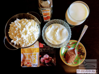Шаг 1: Для приготовления десерта возьмите: творог, сметану, молоко, какао, ванилин, кленовый сироп, агар-агар или желатин.