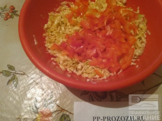 Шаг 4: Порежьте болгарский перец.