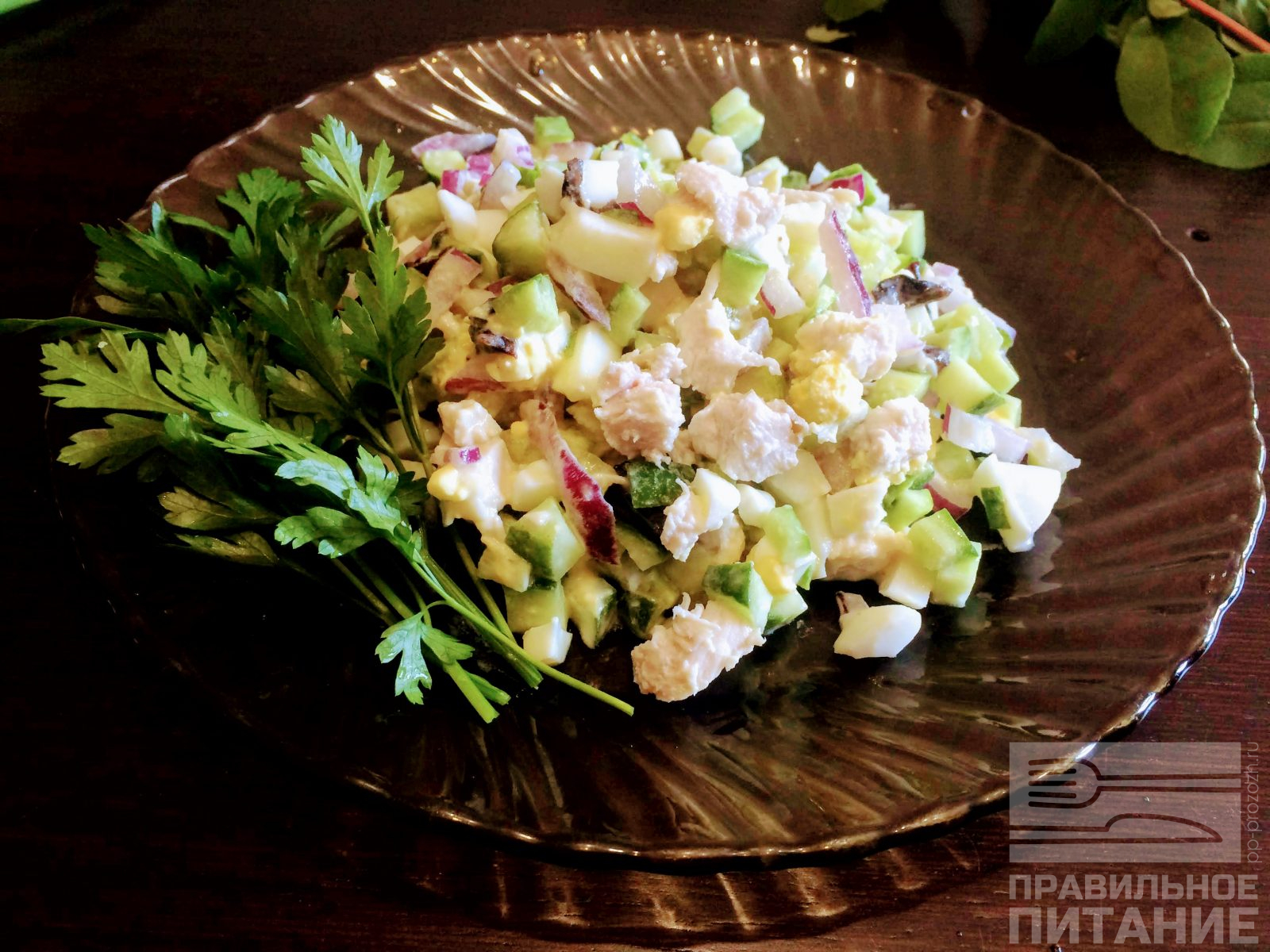Салат с капустой и курицей: рецепт с фото | Меню недели
