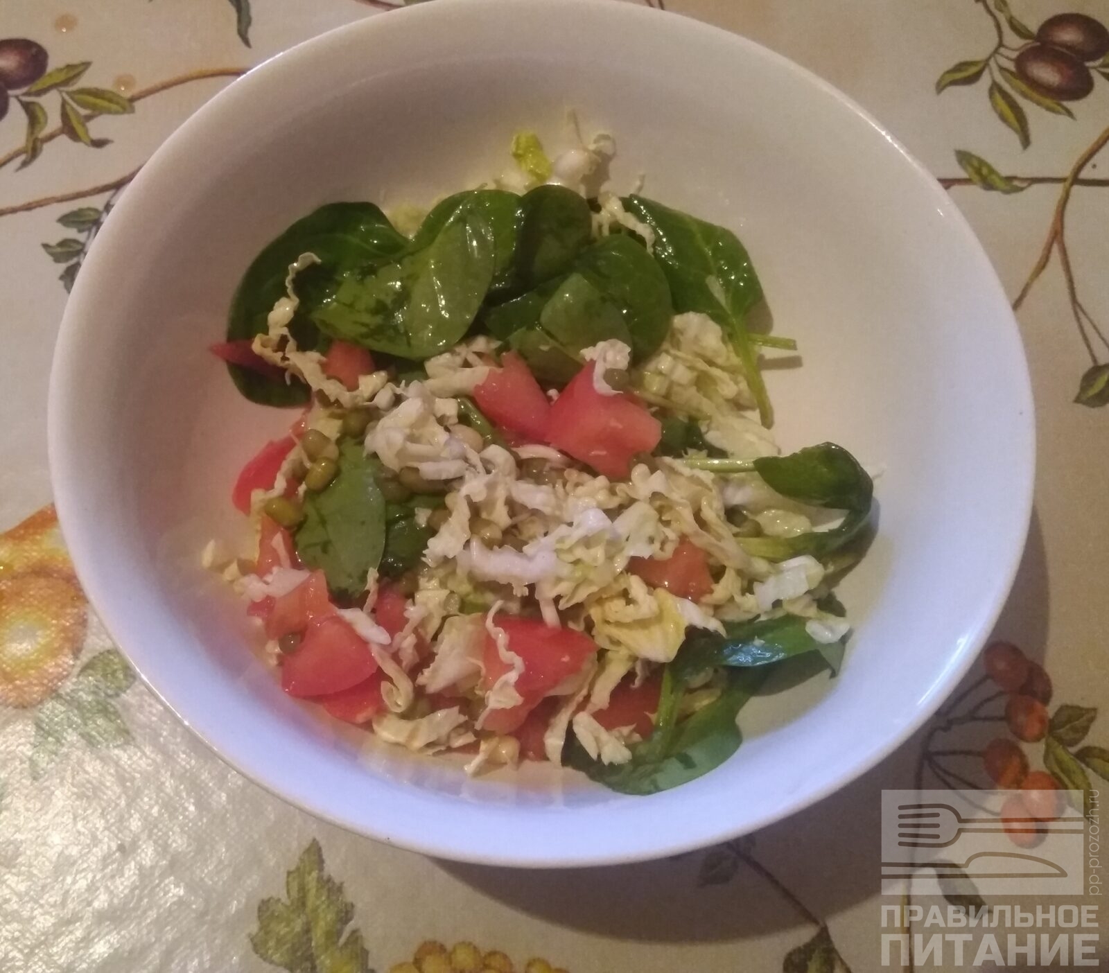 Салат из пекинской капусты, пошаговый рецепт на ккал, фото, ингредиенты - kymywka